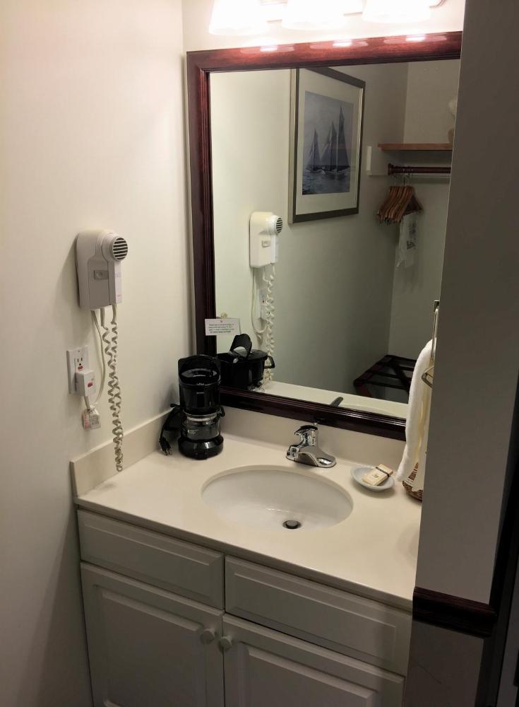 Queen Room with Two Queen Beds - First Floor - Dog Friendly Room interior